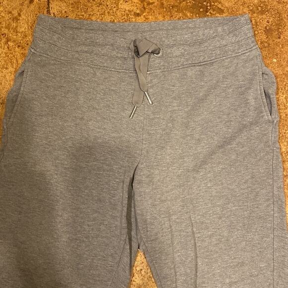 ATHLETA‎ women’s grey super soft cropped Tencel Balance Jogger pants - Picture 6 of 6